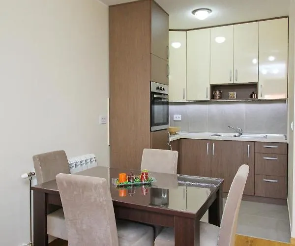 Laki 兹拉蒂博尔